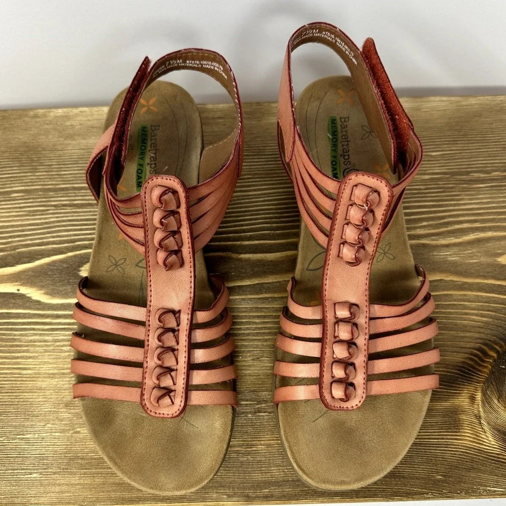 Baretraps Hinder Sandals Womens SZ 7.5M Memory Foam Comfort Boho Travel Strappy